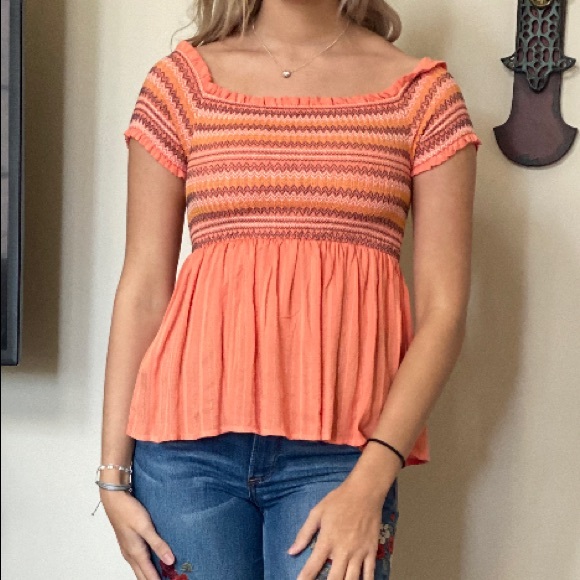 Taylor and Sage off the shoulder top - Picture 2 of 3